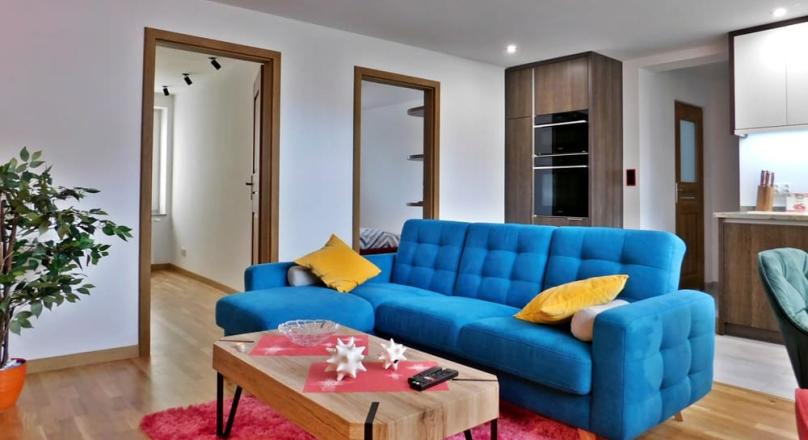 Szeregówka w Centrum Suwałk – 214 m2 | 2 mieszkania + lokal usługowy