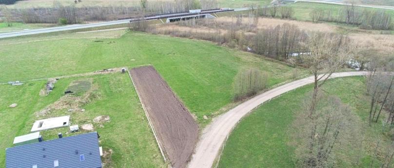 Ul. Krzywólka duża działka pod zabudowę.