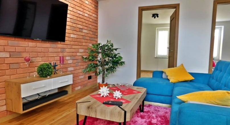 Szeregówka w Centrum Suwałk – 214 m2 | 2 mieszkania + lokal usługowy