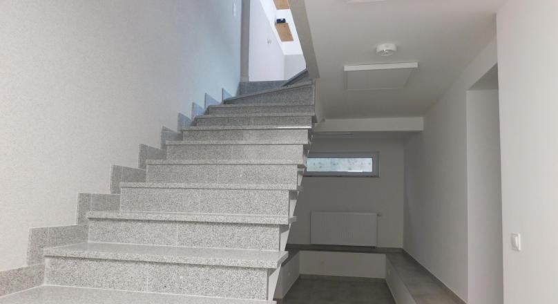 Szeregówka w Centrum Suwałk – 214 m2 | 2 mieszkania + lokal usługowy